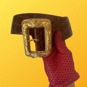 Vintage 90s Streets Ahead Painting Frame Gold Buckle Brown Leather Waist Belt